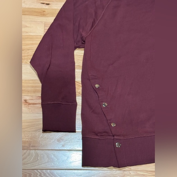 Sweatshirt - Picture 2 of 7